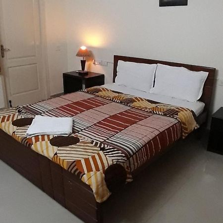 Brookside Service Apartment Бангалор Екстериор снимка