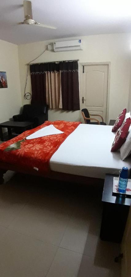 Brookside Service Apartment Бангалор Екстериор снимка