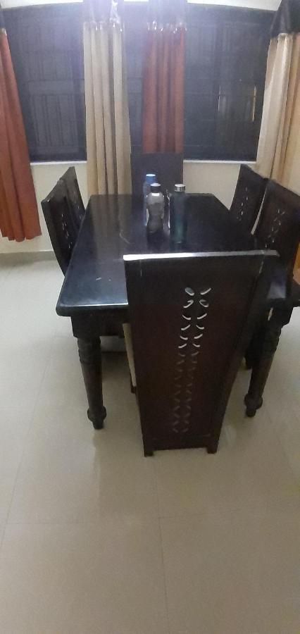 Brookside Service Apartment Бангалор Екстериор снимка