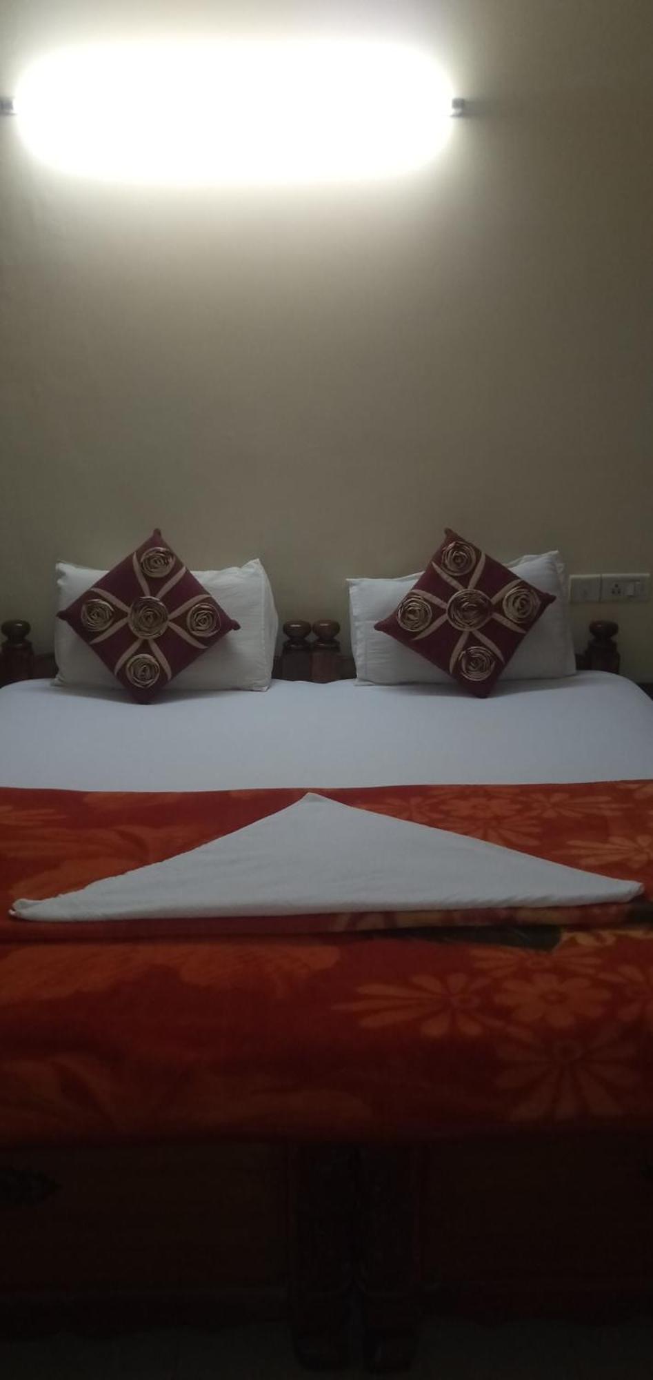 Brookside Service Apartment Бангалор Екстериор снимка