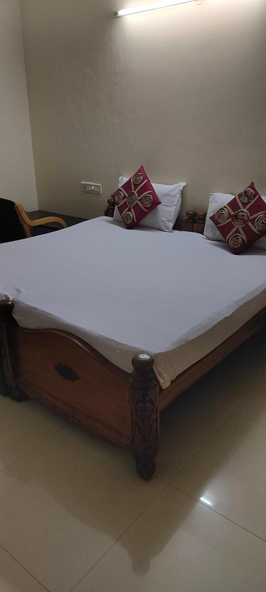 Brookside Service Apartment Бангалор Екстериор снимка