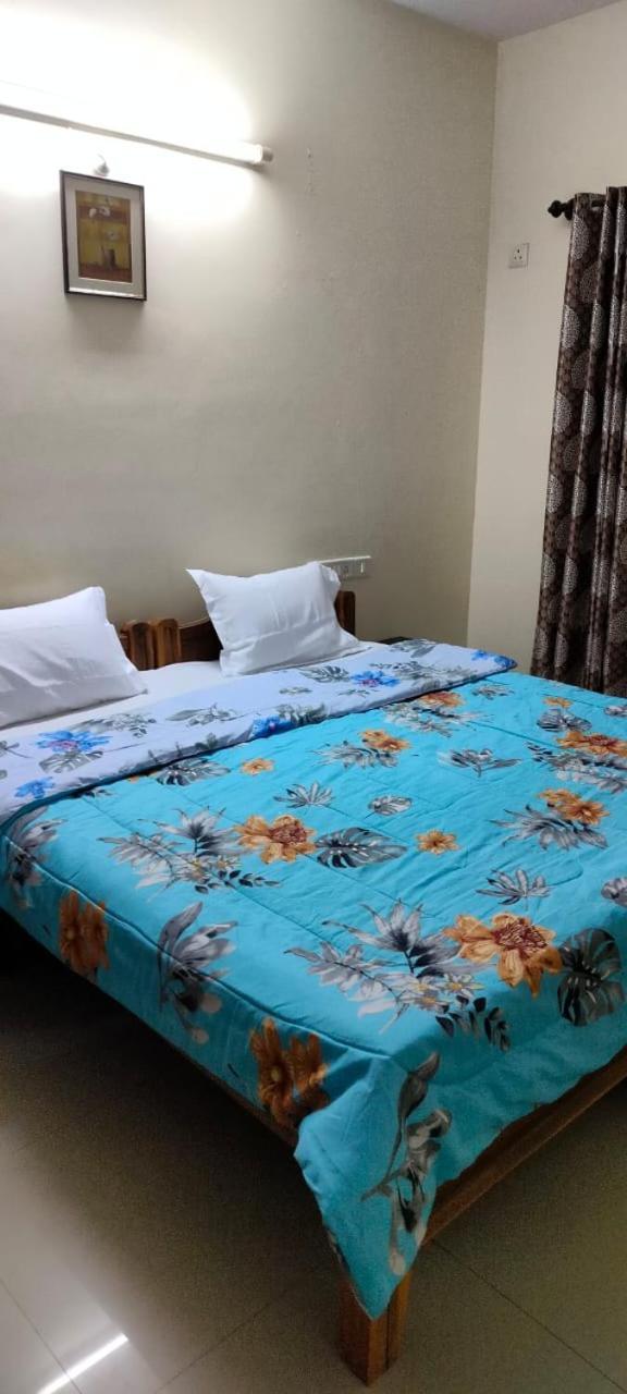 Brookside Service Apartment Бангалор Екстериор снимка