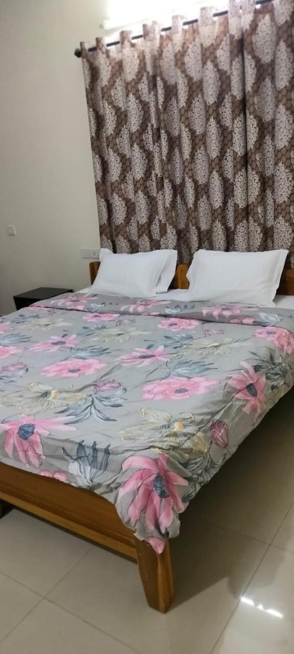 Brookside Service Apartment Бангалор Екстериор снимка