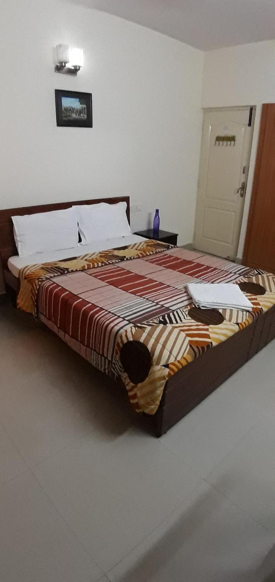 Brookside Service Apartment Бангалор Екстериор снимка