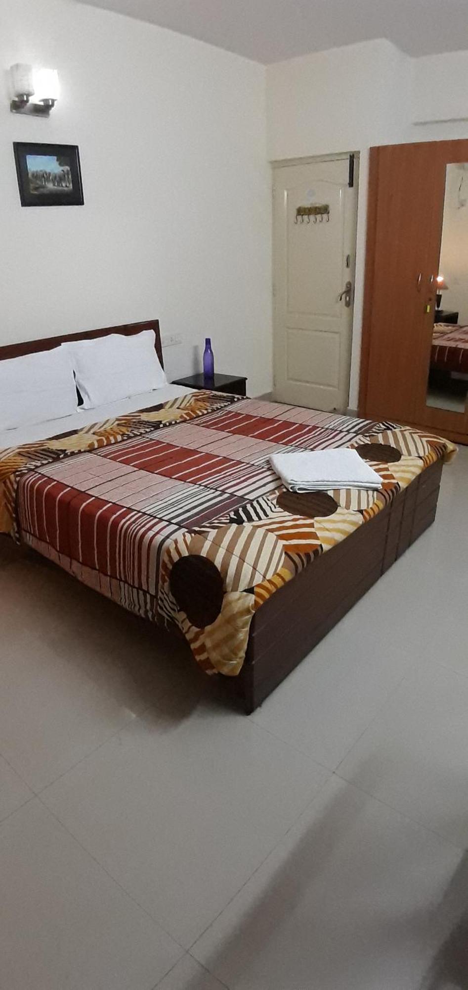 Brookside Service Apartment Бангалор Екстериор снимка